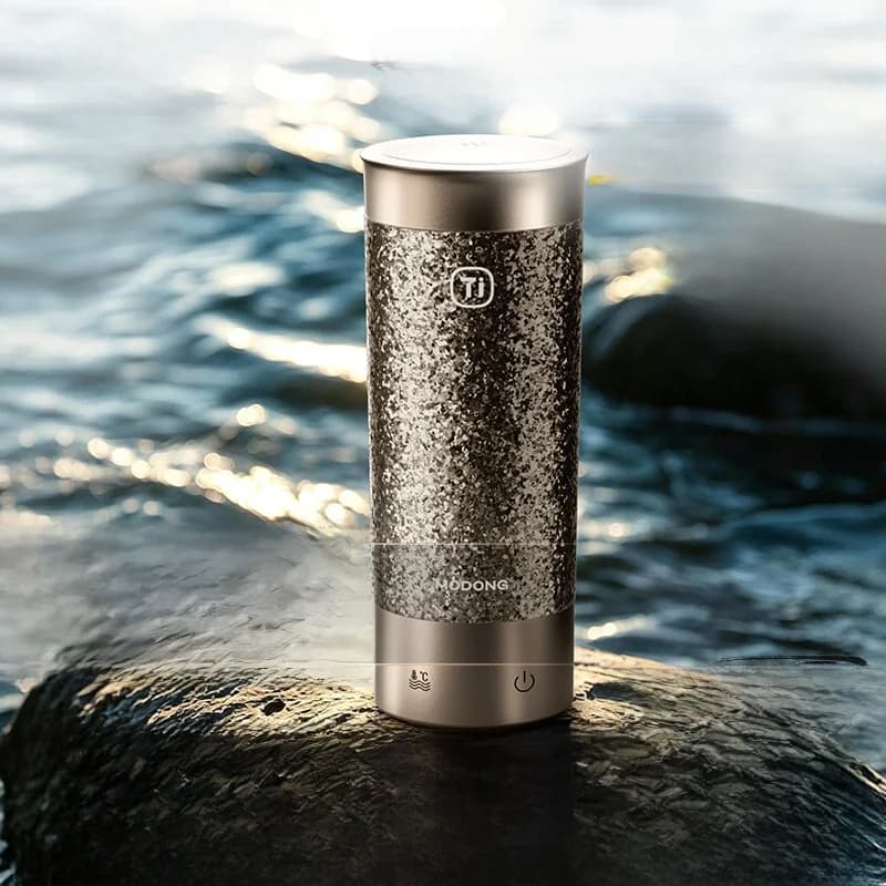 Titanium Elektrischer Reisebecher 350ml mit Temperaturregelung
