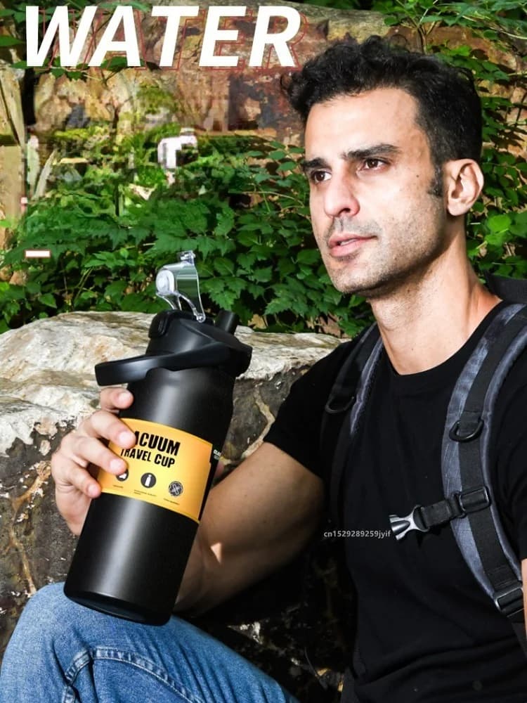Große Sport-Thermosflasche mit Strohhalm 0.8-1.5L