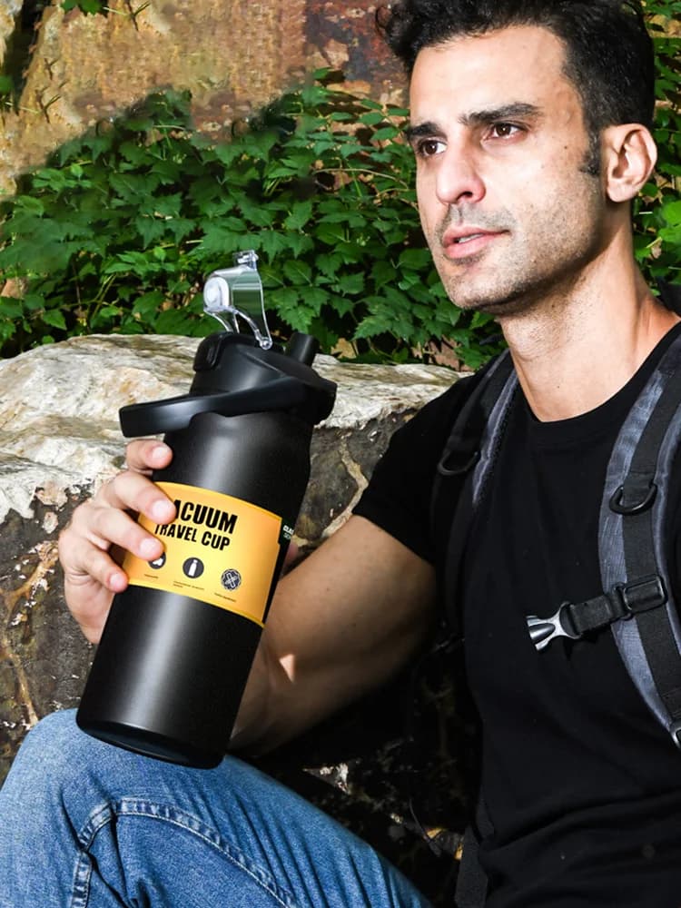Outdoor-Thermosbecher mit Strohhalm 0.8-1.5L